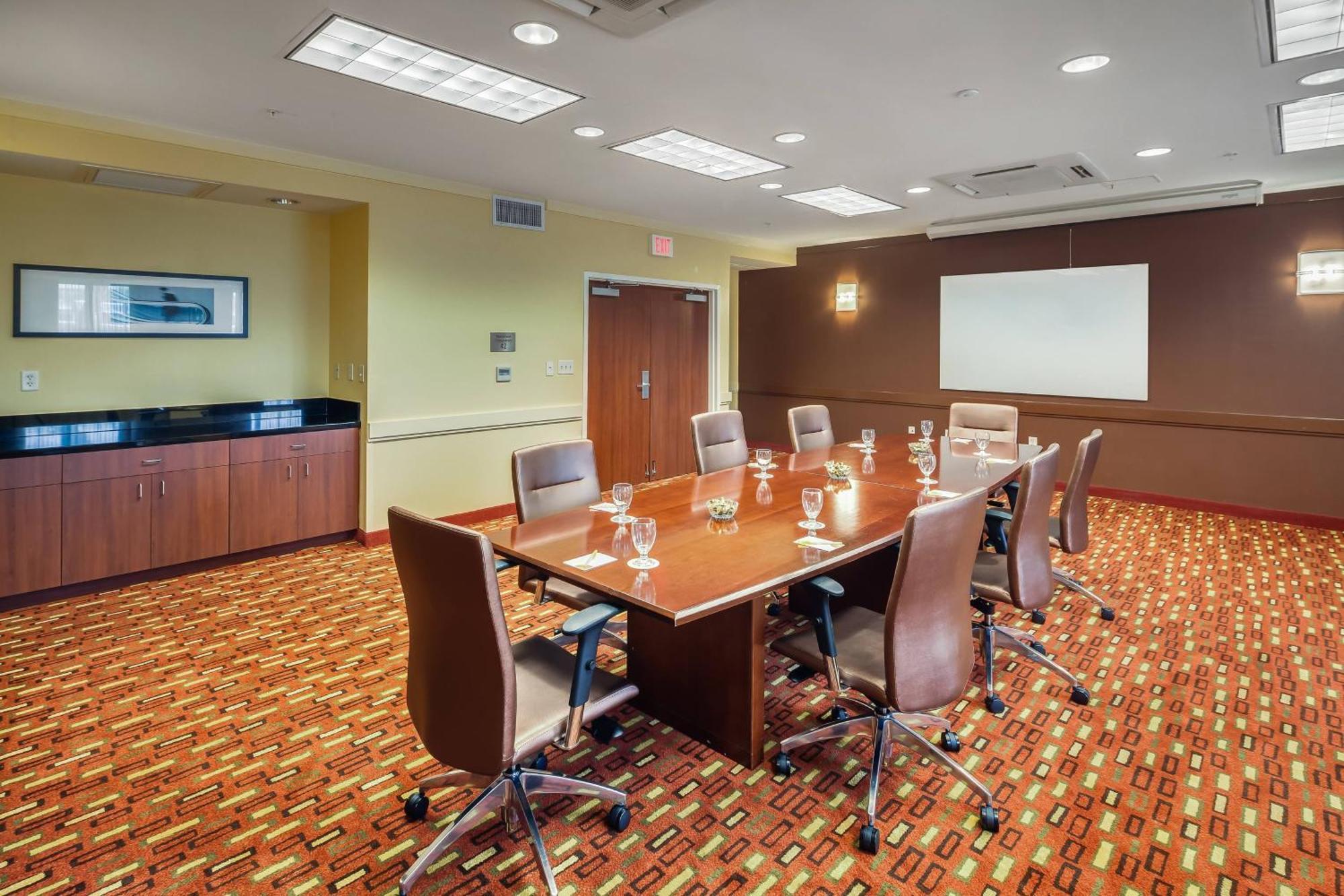 Courtyard By Marriott Jacksonville Beach Oceanfront Exterior foto