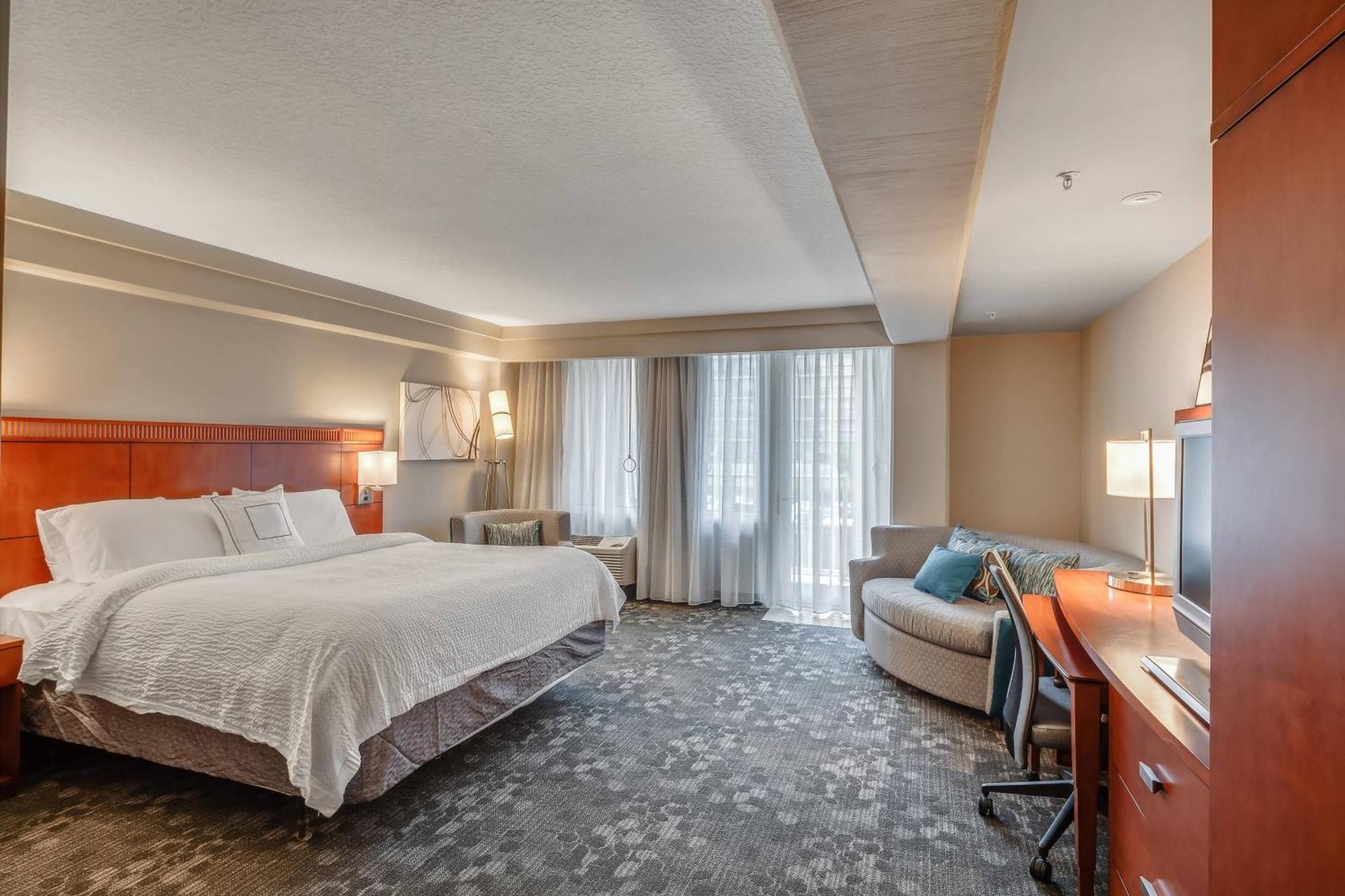 Courtyard By Marriott Jacksonville Beach Oceanfront Exterior foto